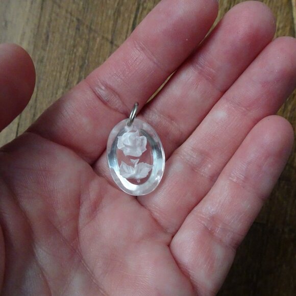 Vintage 1970s Resin Rose Pendant - Picture 6 of 6